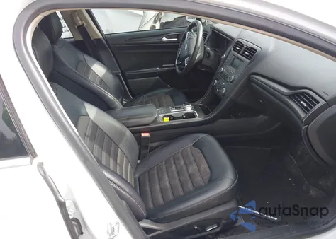 2018 Ford Fusion Hybrid Se z USA, uszkodzony, nr VIN 3FA6P0LU2JR131569